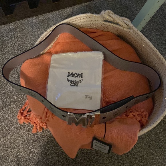 NWT MCM Claus Reversible Belt - Picture 7 of 12